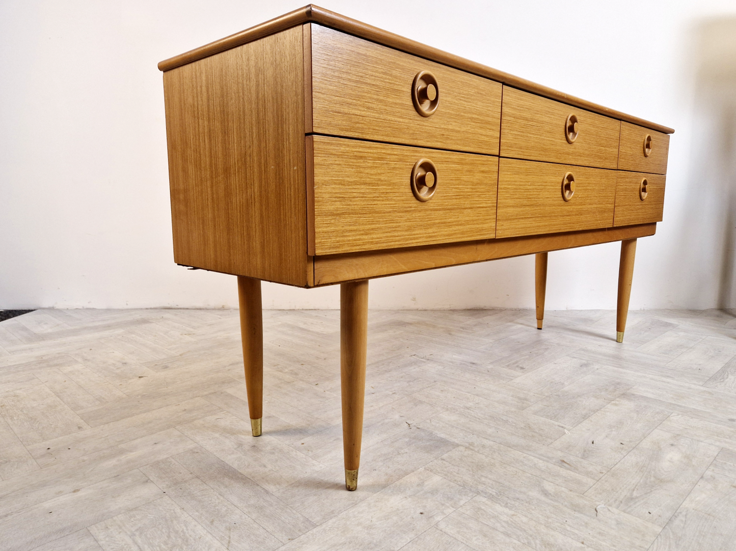 Schreiber Vintage Blond Teak Danish Design Sideboard Dresser Credenza