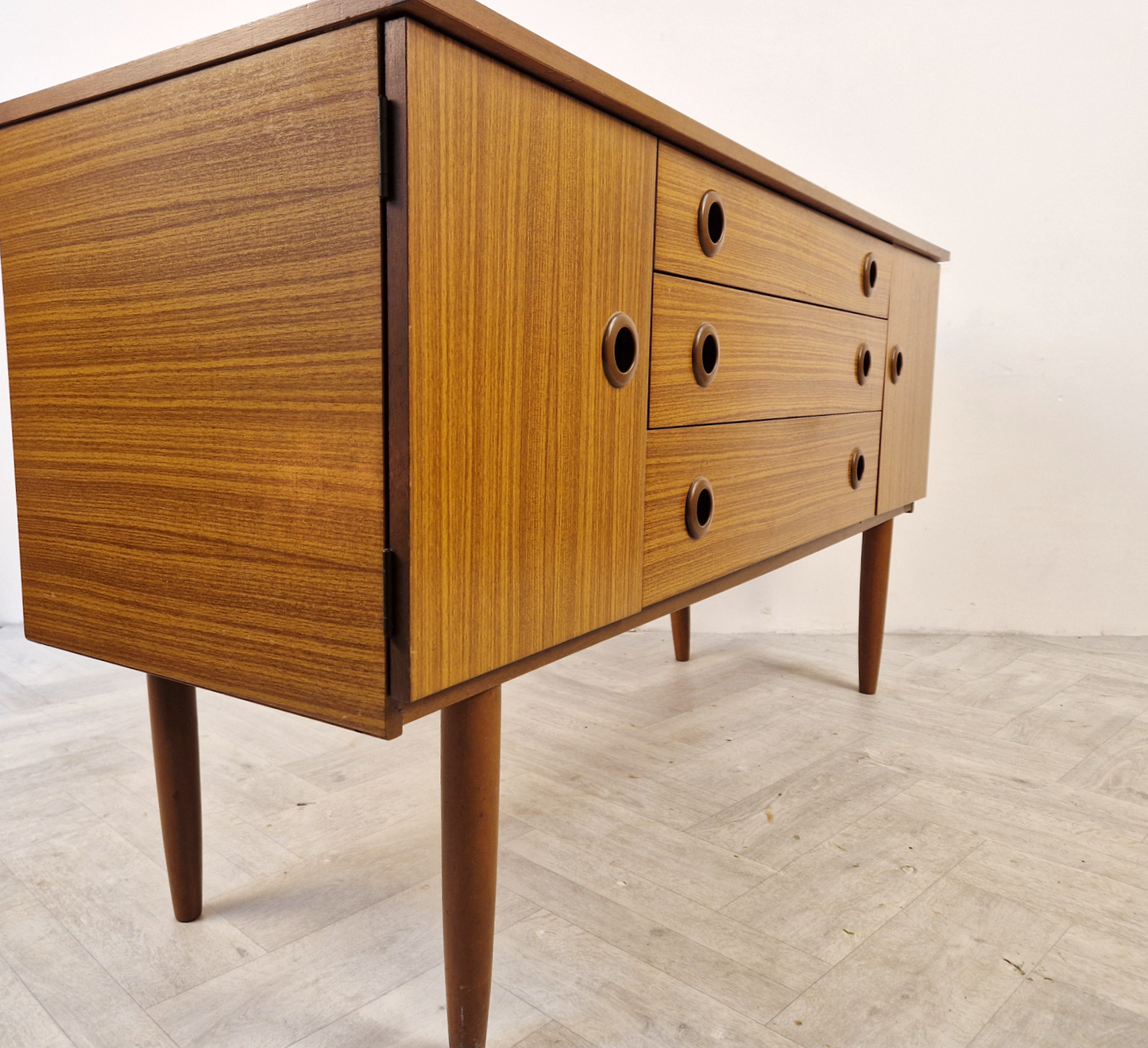 Schreiber Vintage Mid Century Medium Teak Danish Design Sideboard Buffet BL392