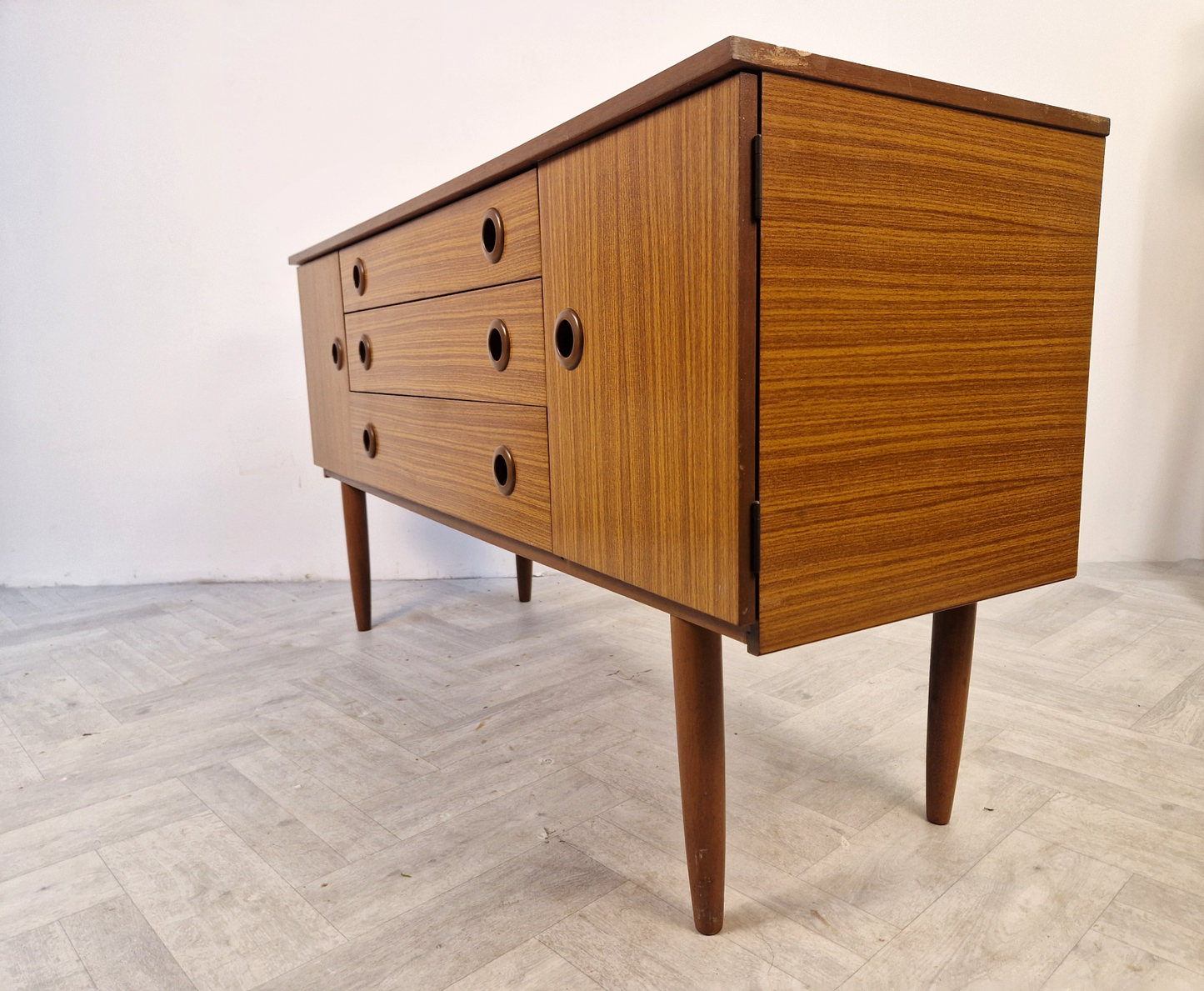 Schreiber Vintage Mid Century Medium Teak Danish Design Sideboard Buffet BL392