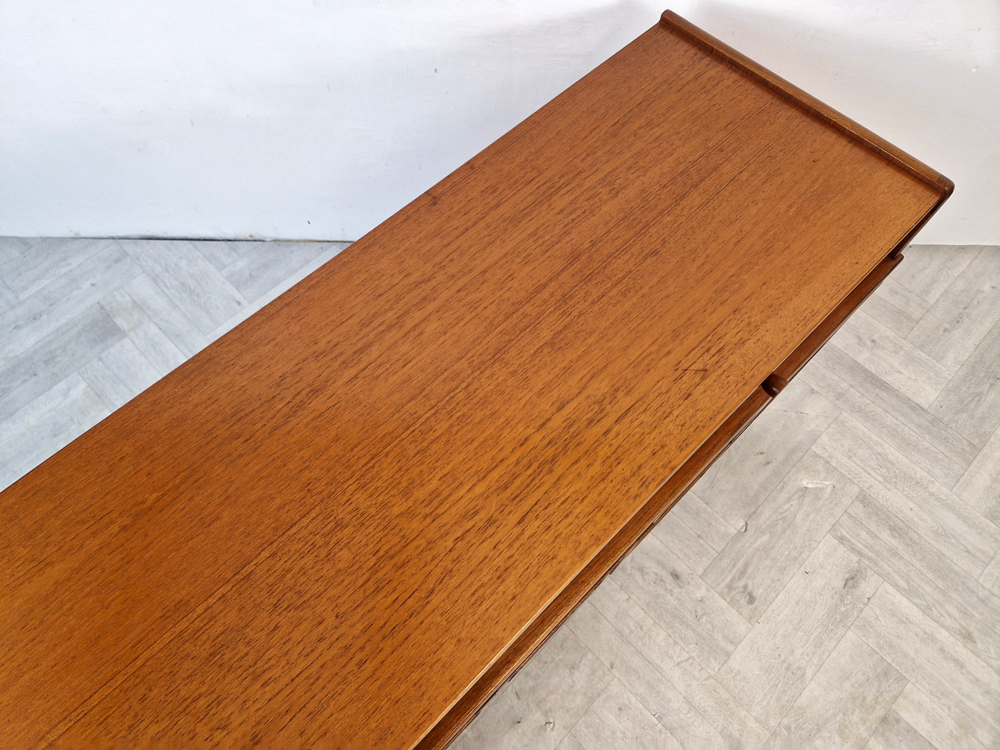 Nathan Parker Knoll Vintage Mid Century Medium Teak Danish Design Sideboard Media Unit
