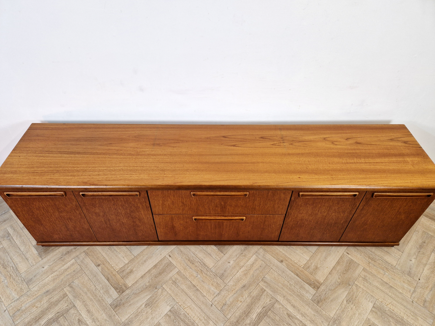 Meredew Vintage Mid Century Danish Design Medium Teak Long Sideboard Buffet Credenza