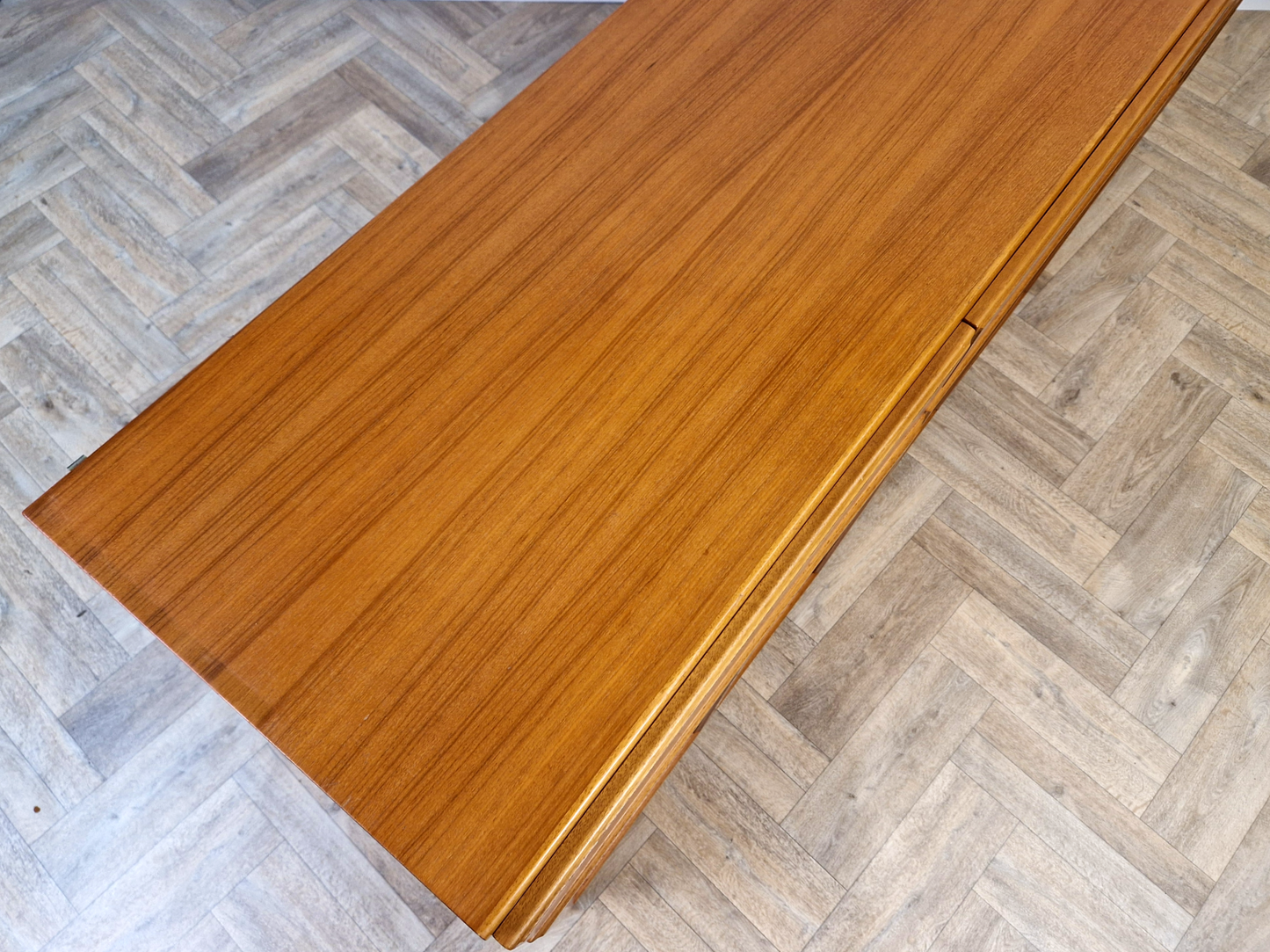 McIntosh Vintage Mid Century Golden Teak Danish Design Sideboard Buffet Credenza
