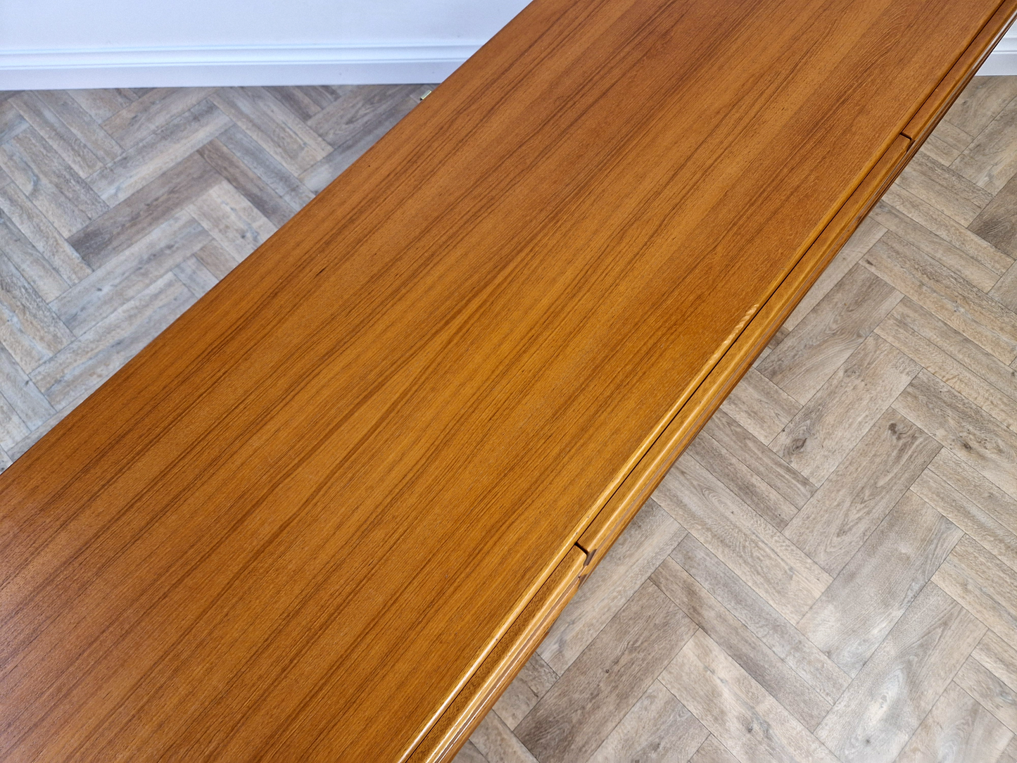 McIntosh Vintage Mid Century Golden Teak Danish Design Sideboard Buffet Credenza
