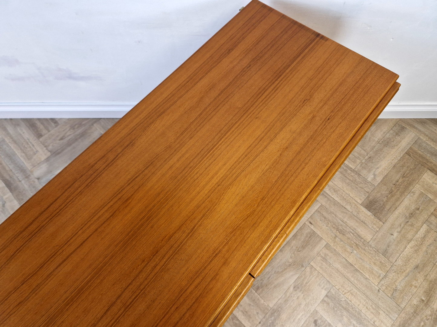McIntosh Vintage Mid Century Golden Teak Danish Design Sideboard Buffet Credenza