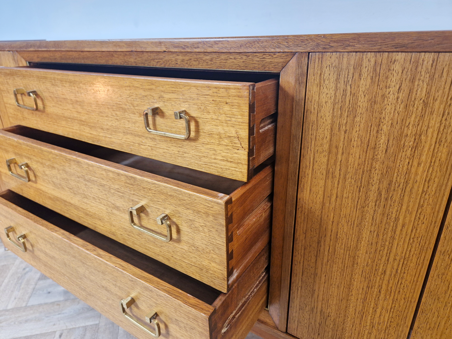 G Plan E Gomme Gold Label Mid Century Danish Design Gold Teak Sideboard Buffet Credenza