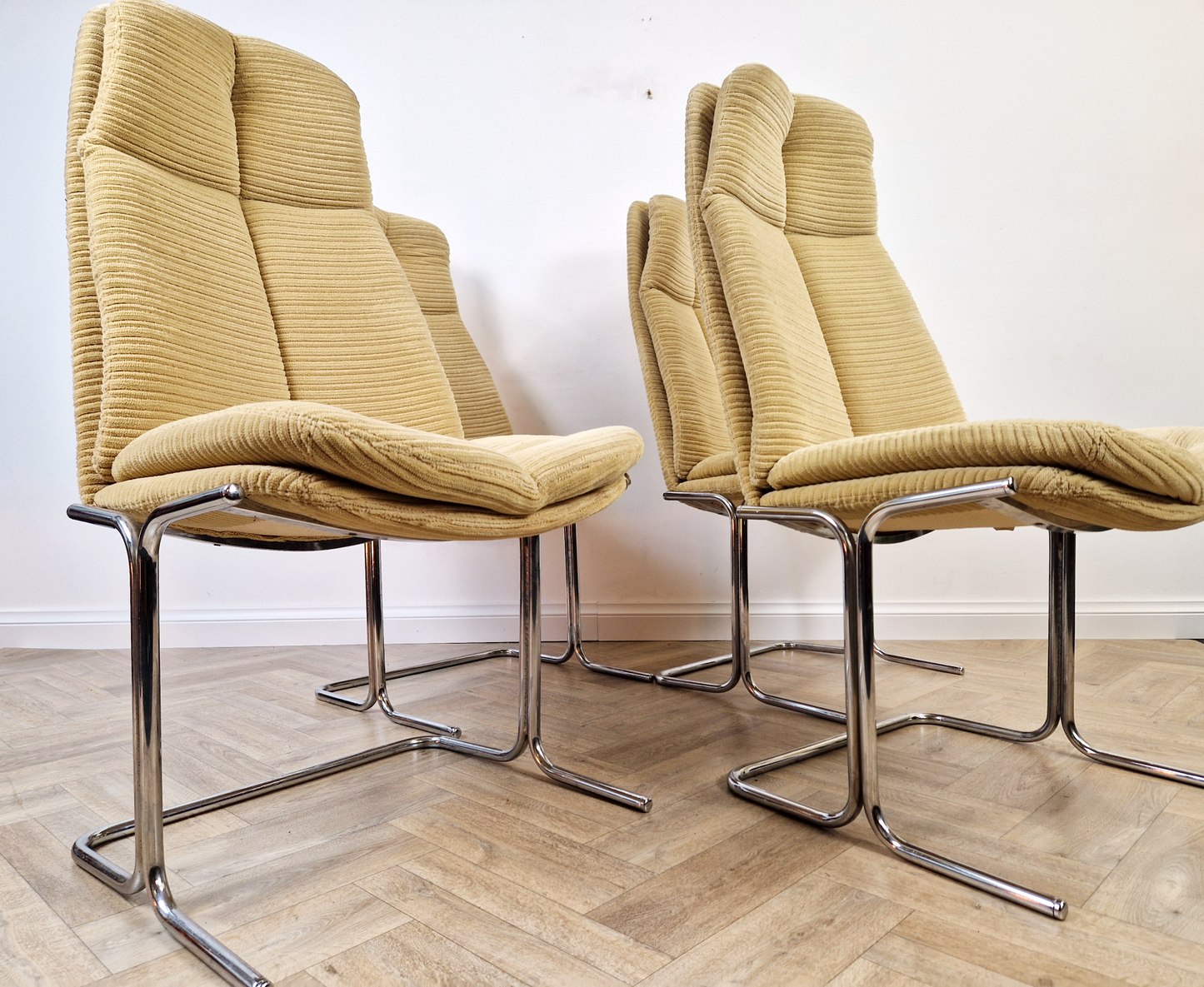 Tim Bates For Pieff Eleganza Vintage 1970s Set of 4 Chrome Cantilever Lounge Dining Chairs