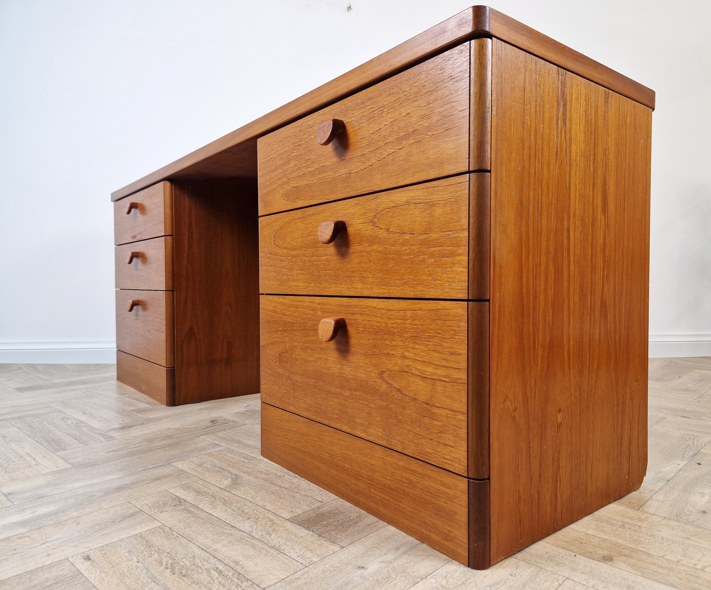 John & Sylvia Reid Stag Vintage Mid Century Danish Design Teak Retro Dressing Table