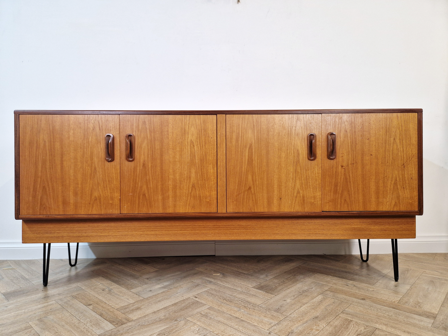 VB Wilkins G Plan Fresco Vintage Mid Century Pyramid Teak Danish Design Sideboard Buffet