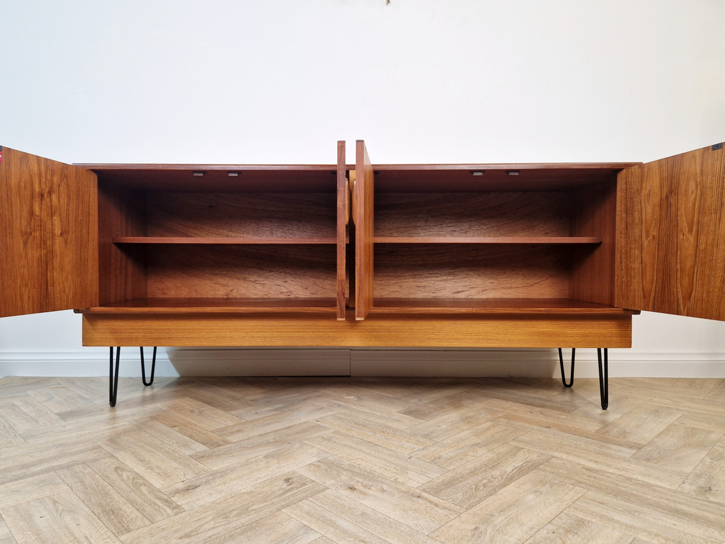 VB Wilkins G Plan Fresco Vintage Mid Century Pyramid Teak Danish Design Sideboard Buffet