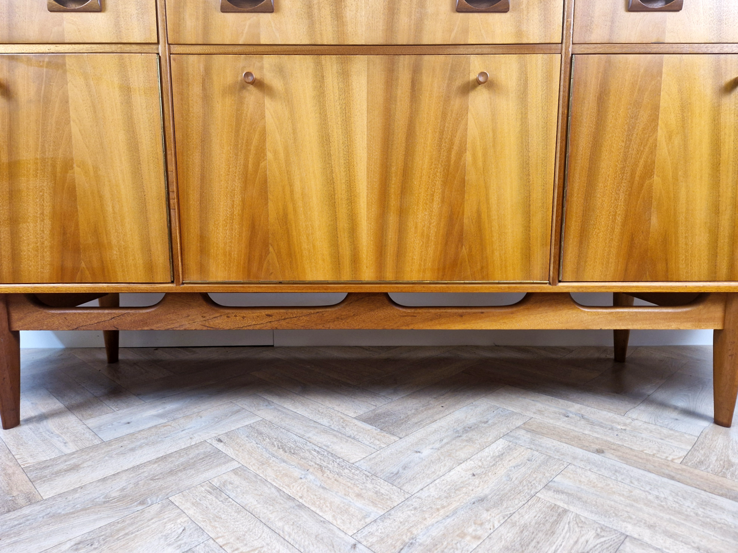 McIntosh 1960s Vintage Mid Century Pyramid Teak Danish Design Sideboard Buffet Credenza