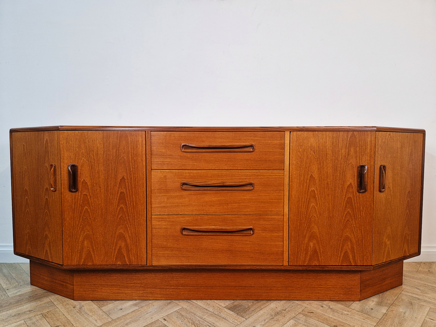 VB Wilkins G Plan Fresco Vintage Mid Century Danish Design Medium Teak Sideboard Credenza