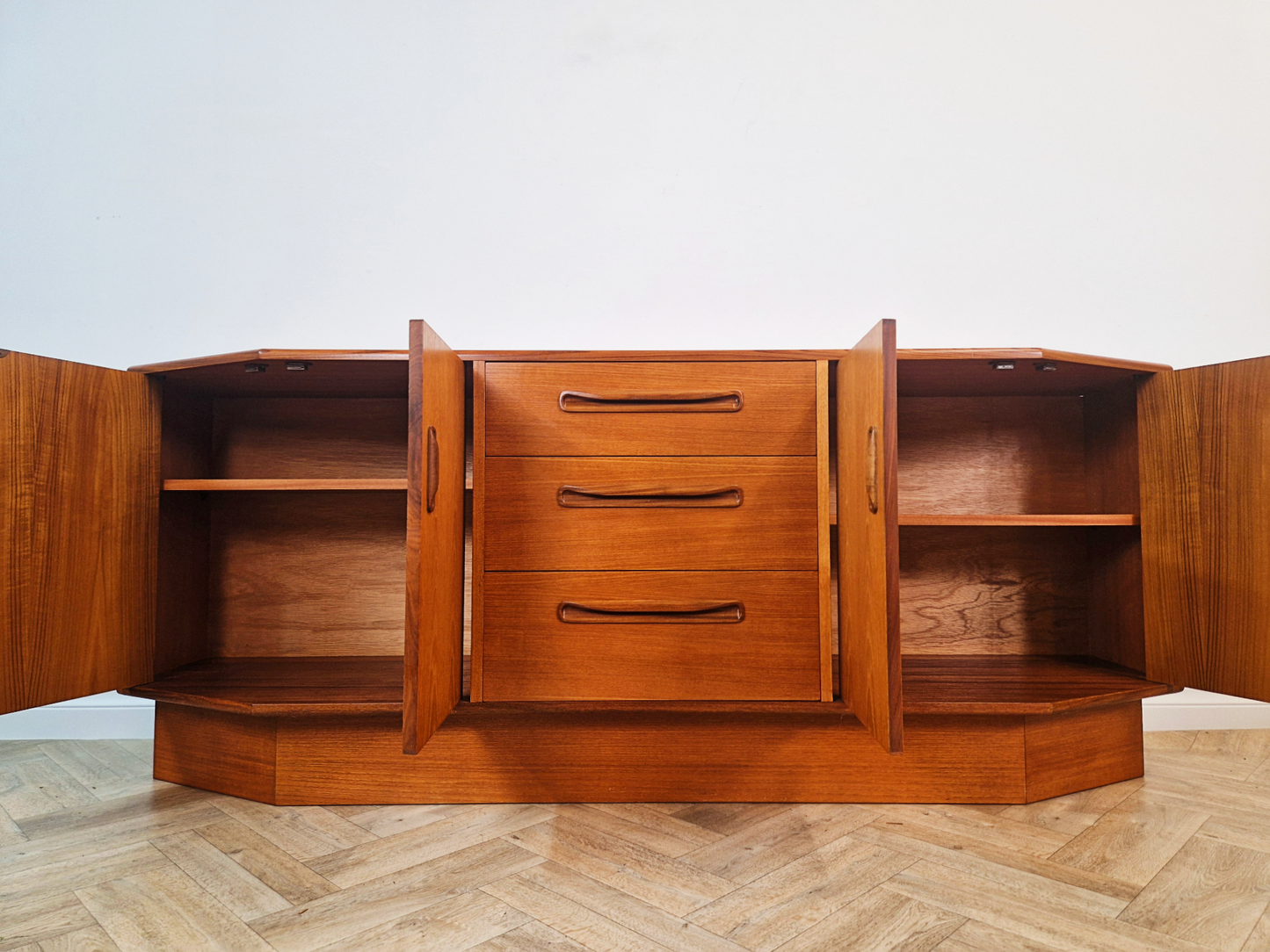 VB Wilkins G Plan Fresco Vintage Mid Century Danish Design Medium Teak Sideboard Credenza