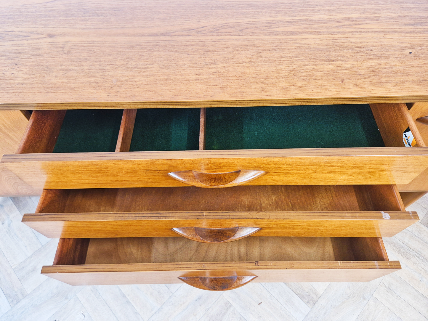 Avalon Vintage 1960s Danish Medium Teak Design Long John Sideboard Buffet Credenza