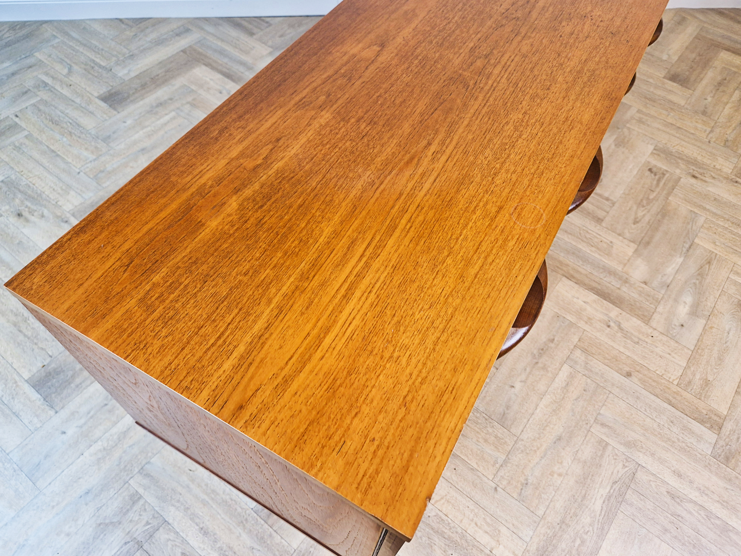 Avalon Vintage 1960s Danish Medium Teak Design Long John Sideboard Buffet Credenza