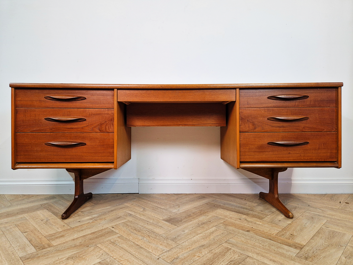 Frank Guille For Austinsuite VIntage Mid Century Danish Design Dresser Desk