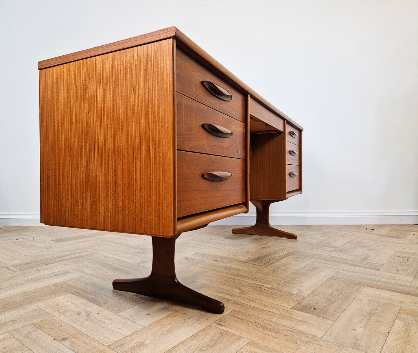Frank Guille For Austinsuite VIntage Mid Century Danish Design Dresser Desk