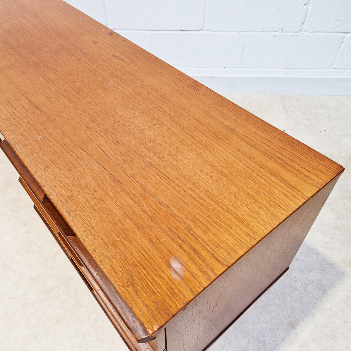 Avalon Vintage Mid Century Medium Teak Danish Design Desk Office Home