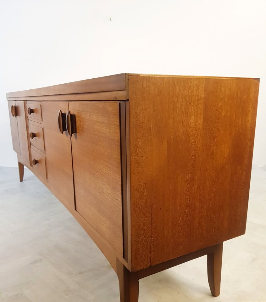 Greaves & Thomas Vintage 1960s Mid Century Danish Design Long Sideboard Buffet Credenza