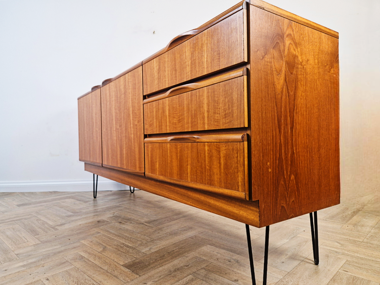 McIntosh Vintage Mid Century Medium Teak Danish Design Sideboard Buffet Credenza