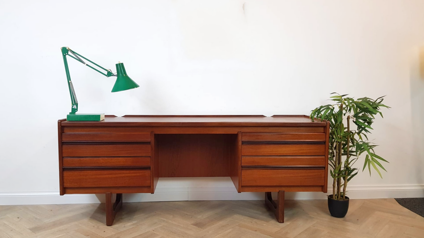 William Lawrence Vintage Mid Century Danish Design Teak Desk Dresser Sideboard