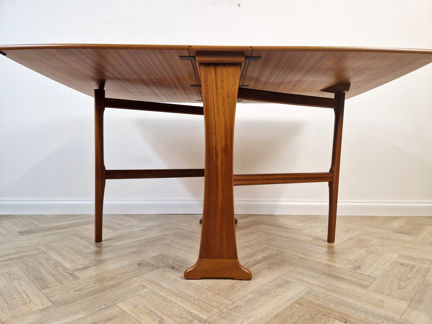 Vintage Mid Century Solid Teak Danish Design Drop Leaf Gate Leg Dining Table