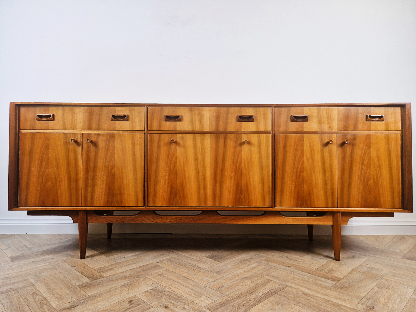 McIntosh 1960s Vintage Mid Century Pyramid Teak Danish Design Sideboard Buffet Credenza