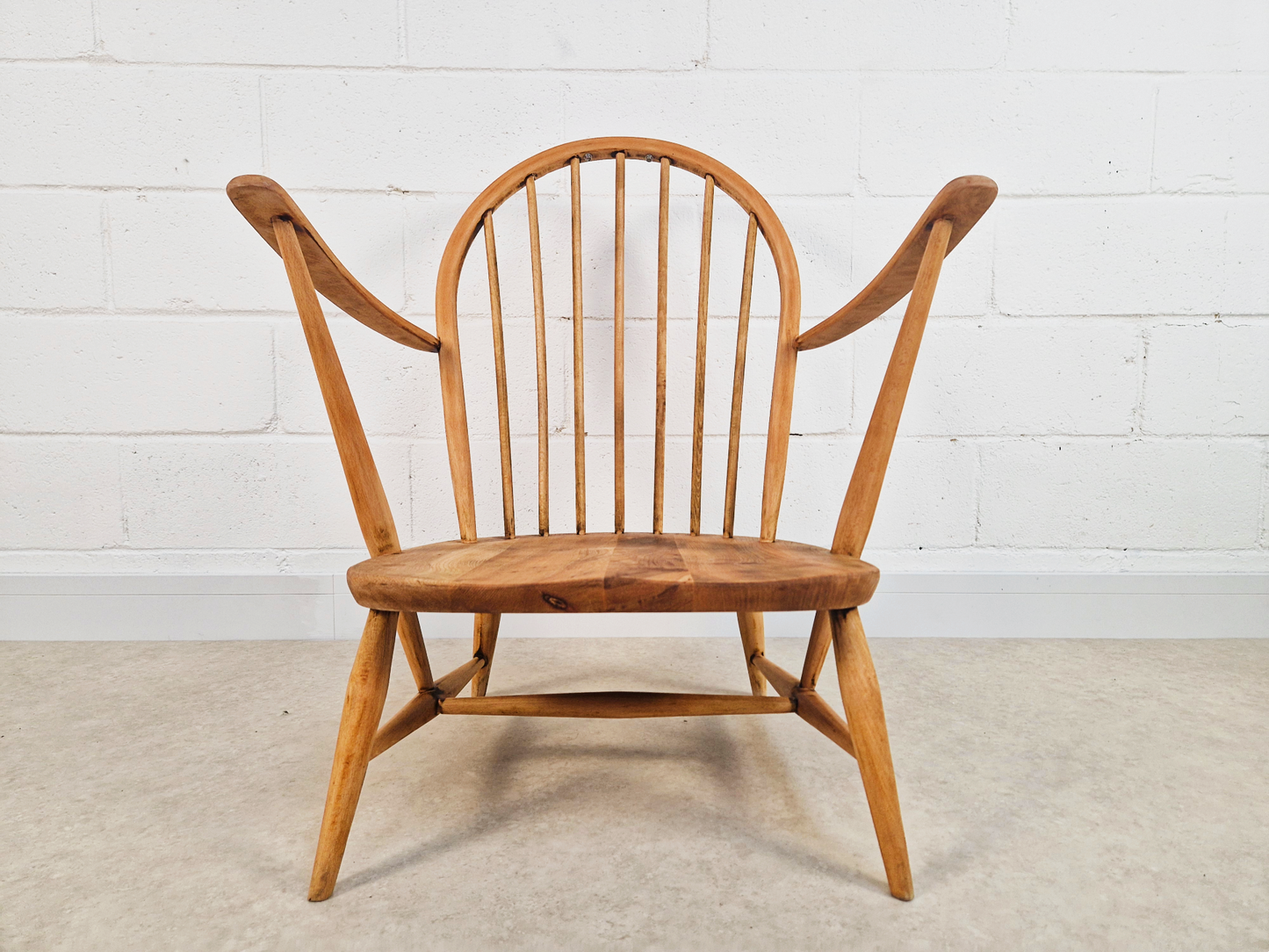 Pair Ercol Vintage Mid Century Solid Light Elm Lounge Accent Chairs With Footrest