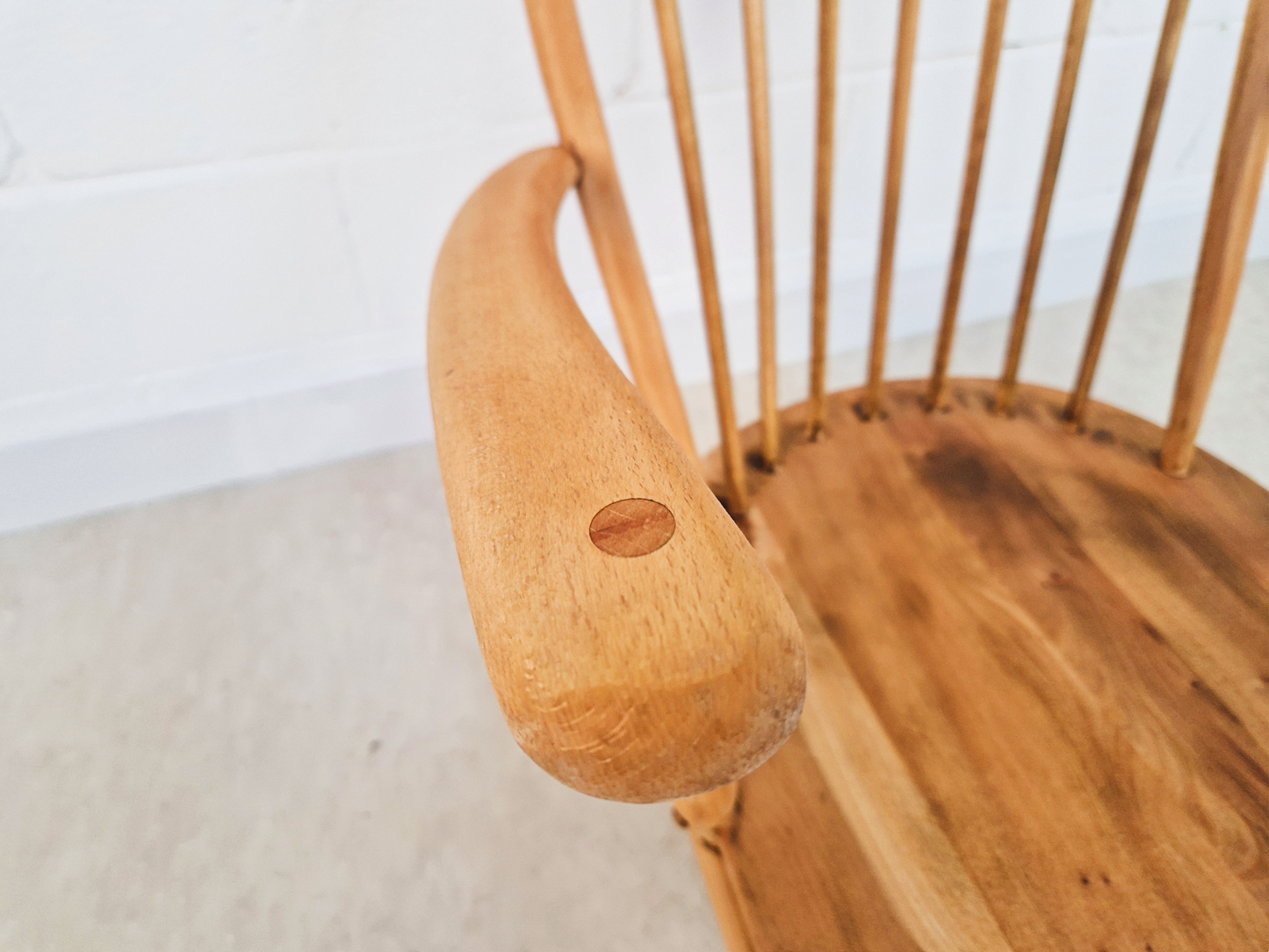 Pair Ercol Vintage Mid Century Solid Light Elm Lounge Accent Chairs With Footrest