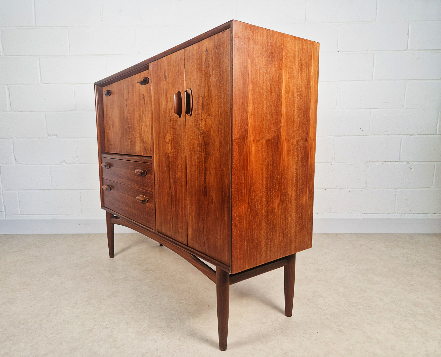 G Plan Brasilia Gold Label 1960s Teak Danish Design Sideboard Drinks Cocktail Cabinet