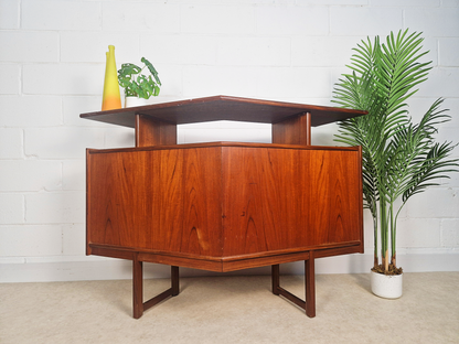 Turnridge of London Vintage Mid Century Medium Teak 1960s Angled Cocktail Bar