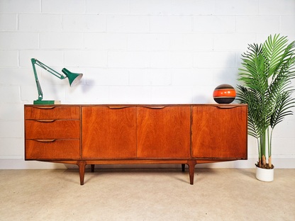 Tom Robertson for McIntosh Dunvegan Mid Century 1960s Teak Sideboard Credenza