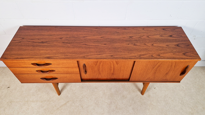 Avalon Vintage Mid Century Medium Teak Danish Design Sideboard Credenza