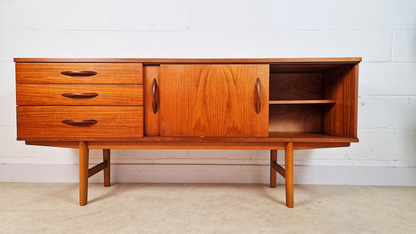 Avalon Vintage Mid Century Medium Teak Danish Design Sideboard Credenza