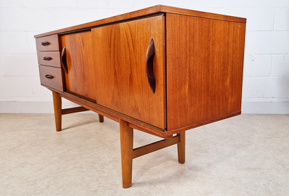 Avalon Vintage Mid Century Medium Teak Danish Design Sideboard Credenza