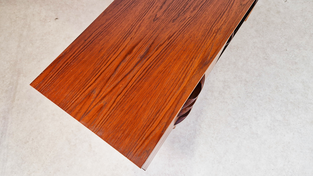 Avalon Vintage Mid Century Medium Teak Danish Design Sideboard Credenza
