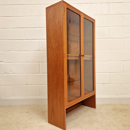 G Plan Fresco Vintage Mid Century  Teak & Glazed Glass Bookcase Drinks Cabinet Sideboard