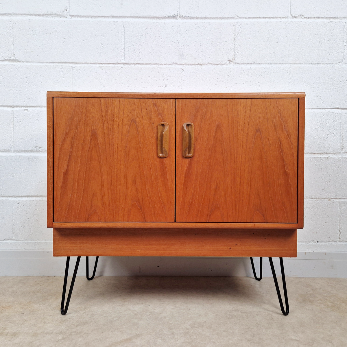 G Plan Fresco Red Label Vintage Mid Century Pyramid Teak Compact Sideboard Cabinet PG201D