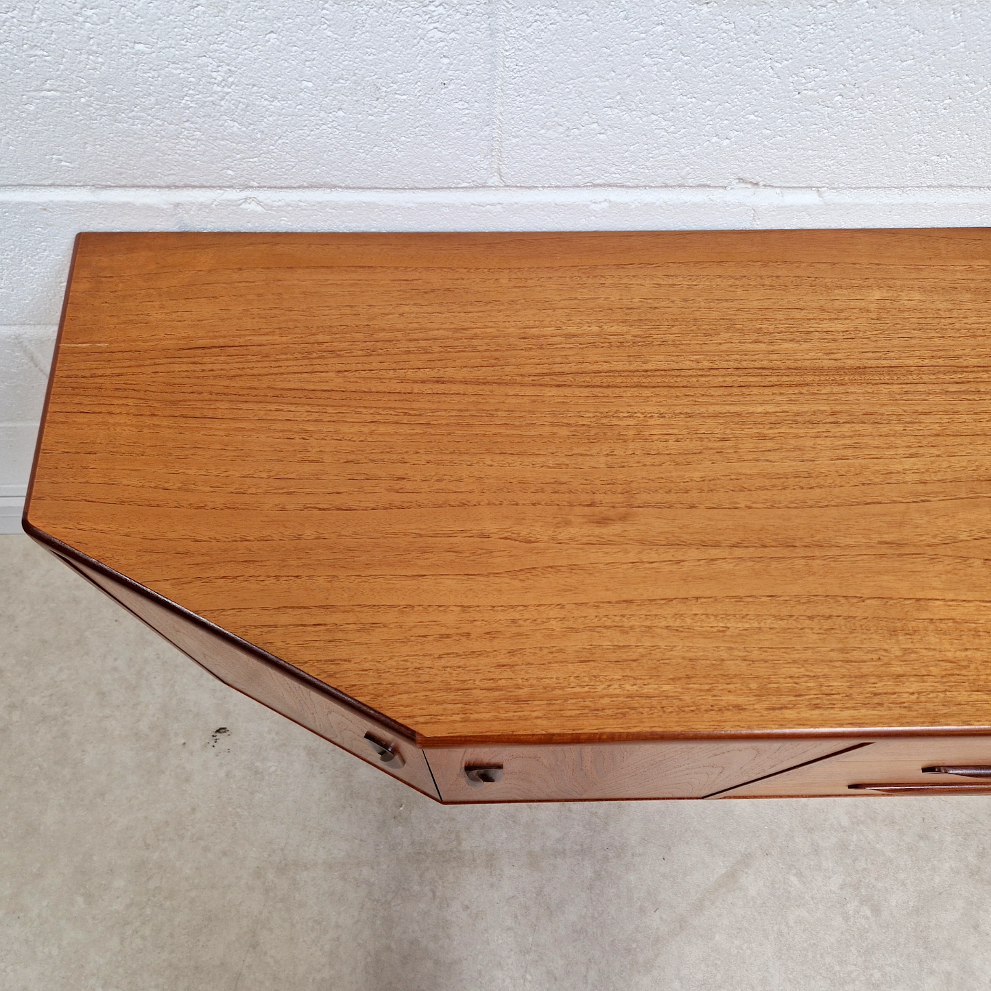 V.B Wilkins G Plan Red Label Vintage Mid Century Danish Design Sideboard Credenza