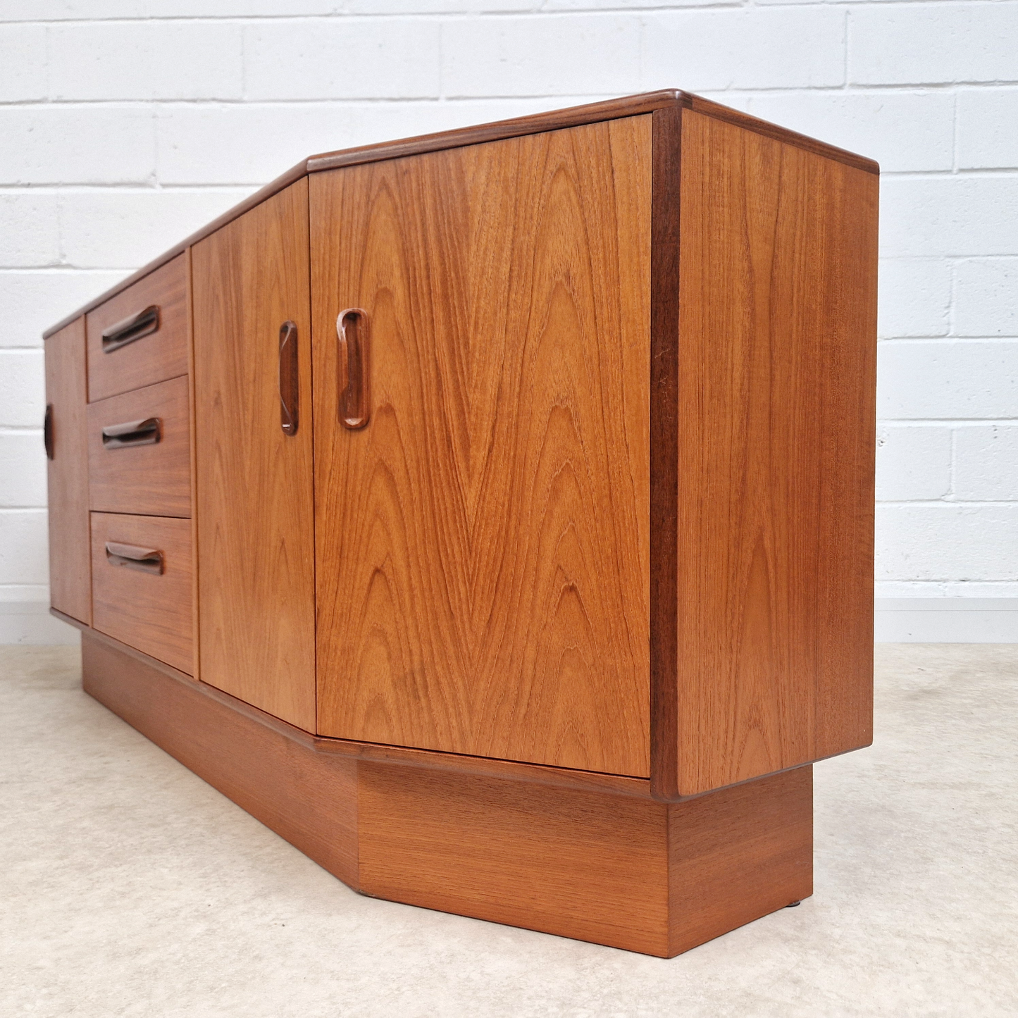 V.B Wilkins G Plan Red Label Vintage Mid Century Danish Design Sideboard Credenza