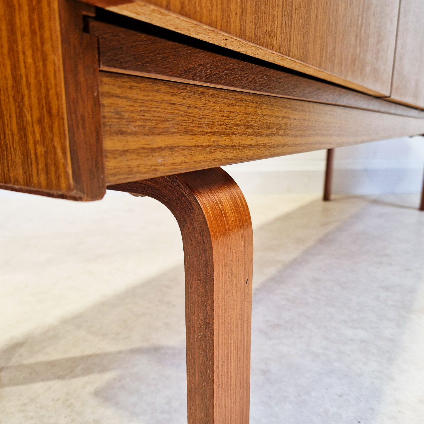 Schreiber Vintage Mid Century Danish Deisgn Sideboard Credenza
