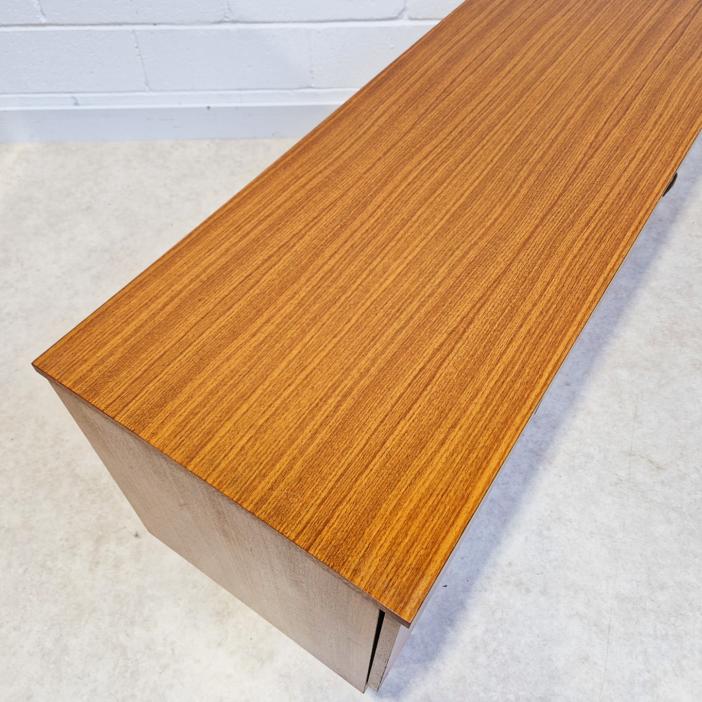 Schreiber Vintage Mid Century Danish Deisgn Sideboard Credenza