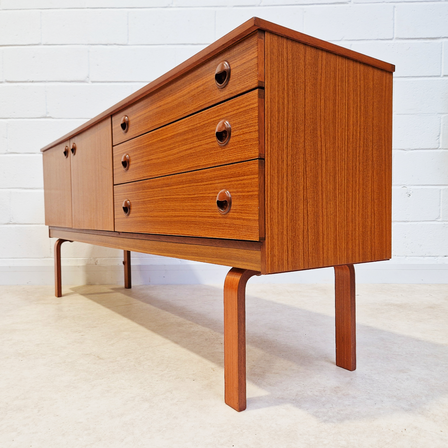 Schreiber Vintage Mid Century Danish Deisgn Sideboard Credenza