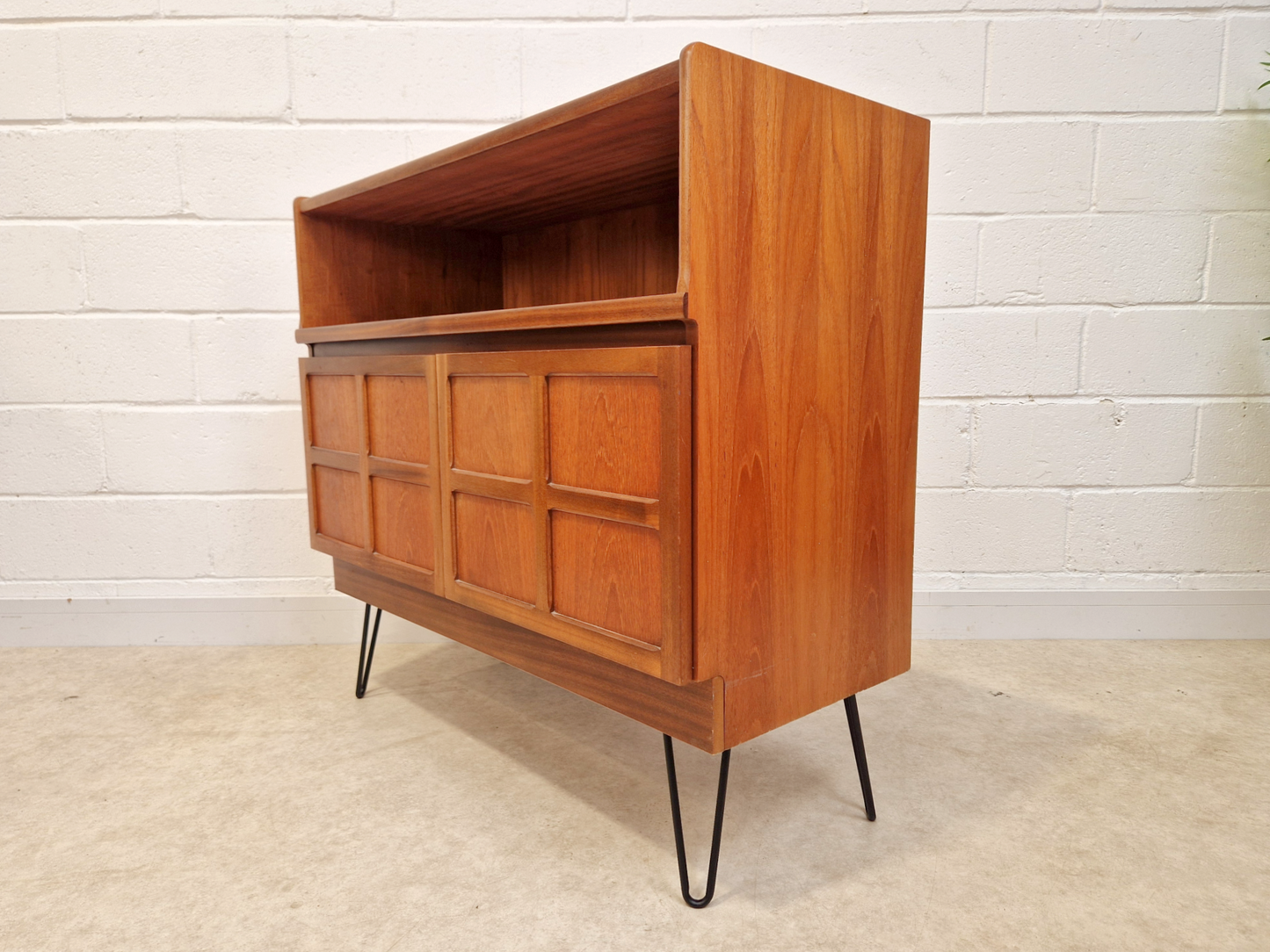 Nathan Vintage Mid Century Medium Teak Compact Sideboard Entertainment Unit