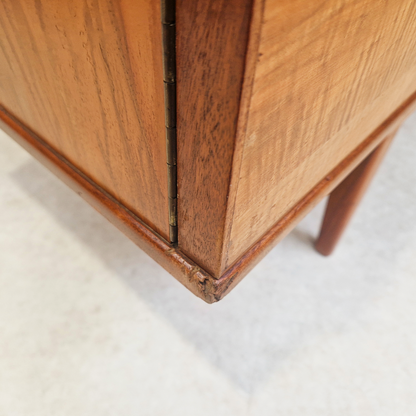 Alfred Cox Vintage for Heal's 1960s Mid Century Golden Teak Sideboard Buffet Credenza