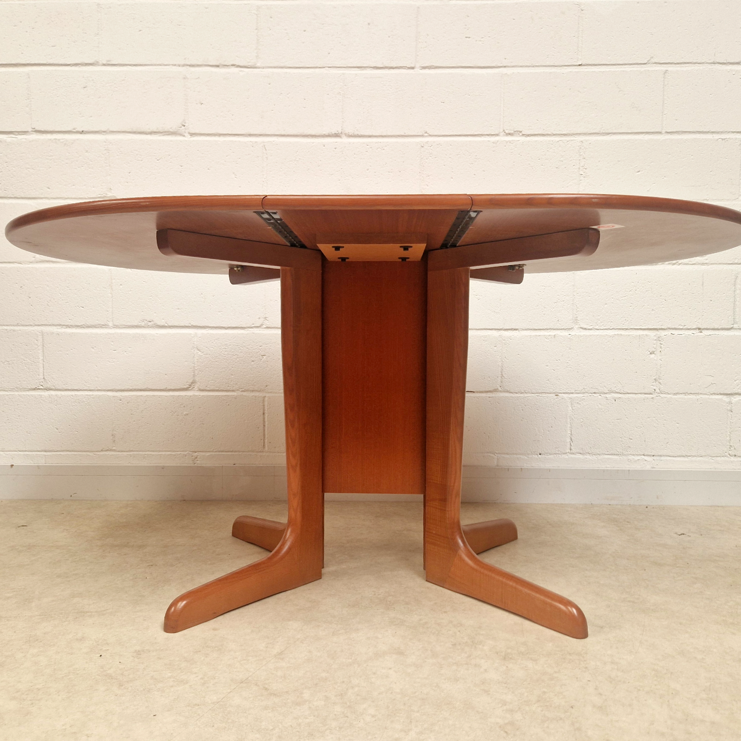 G Plan Vintage Mid Century Medium Teak Danish Design Drop Leaf Oval Dining Table