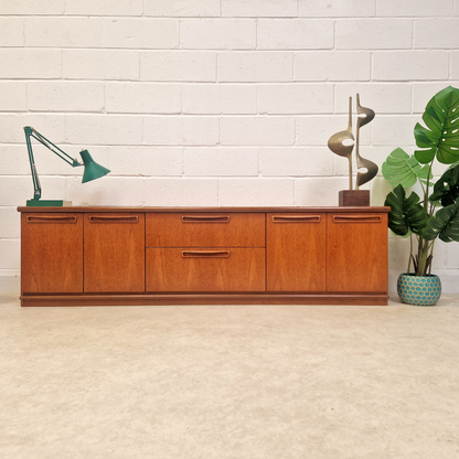 Meredew Vintage Mid Century Danish Design Medium Teak Long Sideboard Buffet Credenza