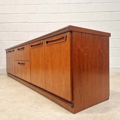 Meredew Vintage Mid Century Danish Design Medium Teak Long Sideboard Buffet Credenza