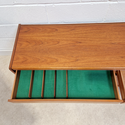 William Lawrence Vintage Mid Century 1960s Danish Deisign Sideboard Credenza