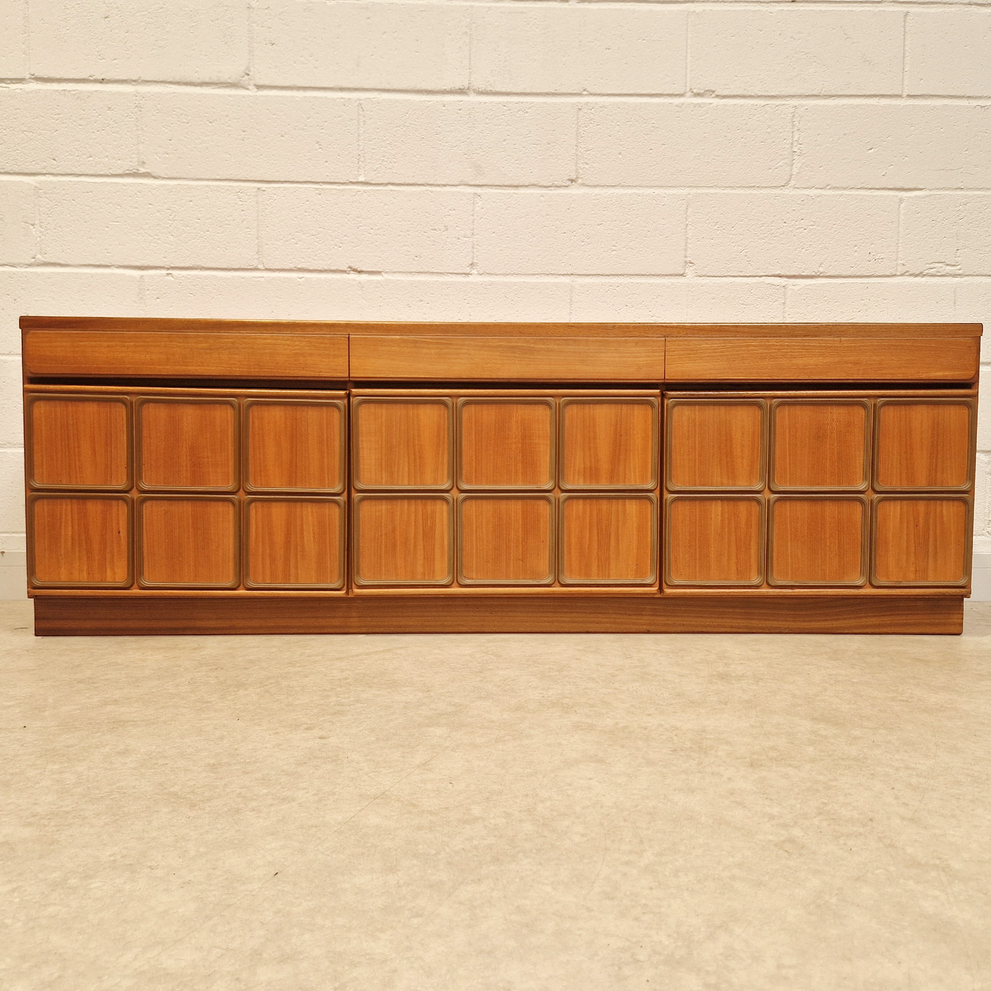 McIntosh Vintage Mid Century Danish Design Medium Teak Long Sideboard Buffet Credenza