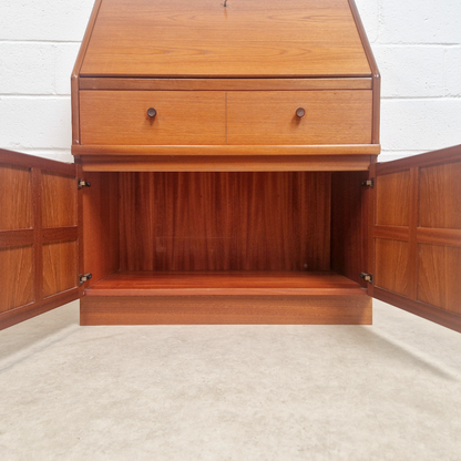 Parker Knoll Mid Century Medium Teak Compact Danish Design Retro Bureau Sideboard Desk
